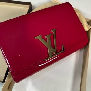Louis Vuitton Louise Vernis Clutch Rose Indien Patent Leather Gold Hardware